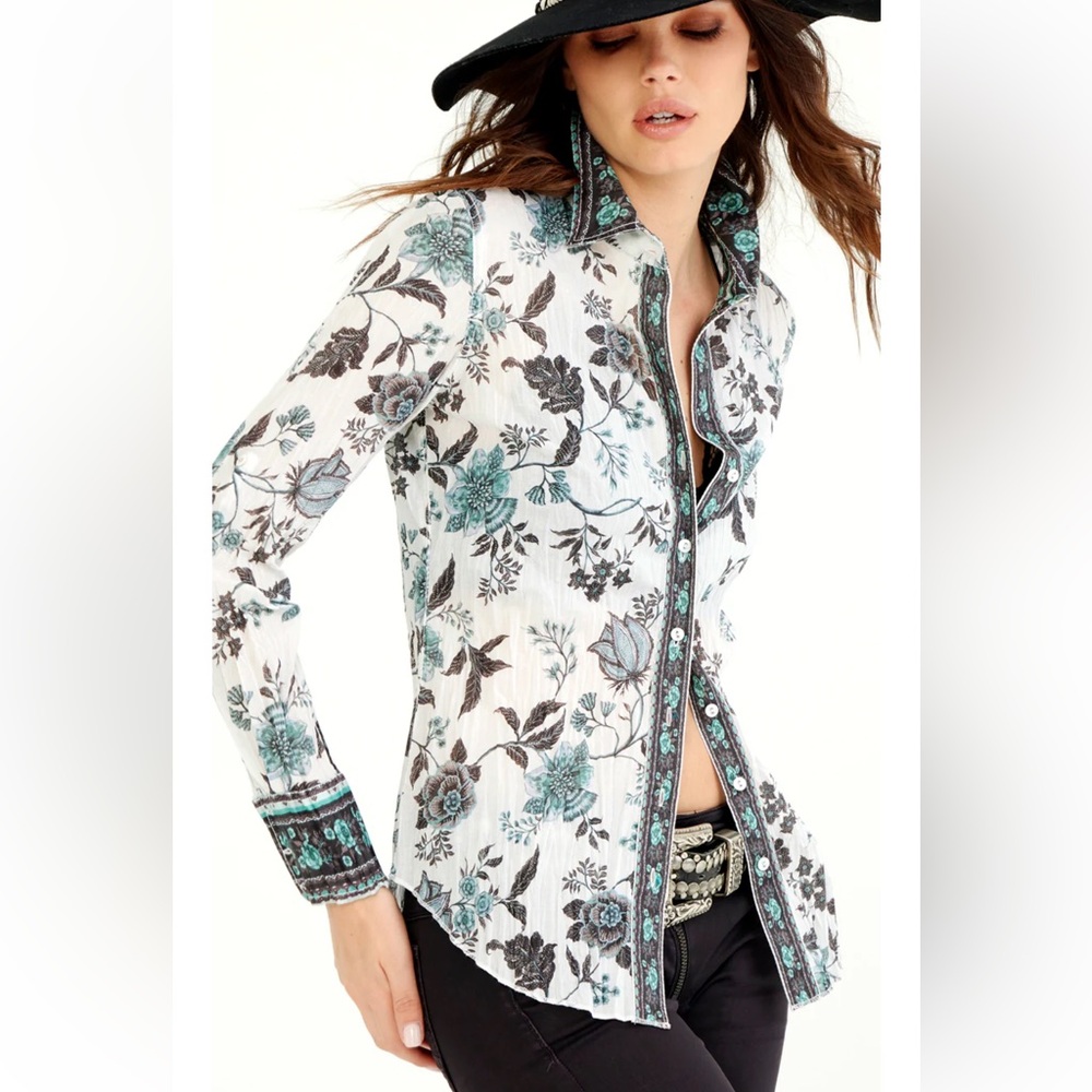 Elegant Floral Button Down Shirt for Women - Picture 4 of 5